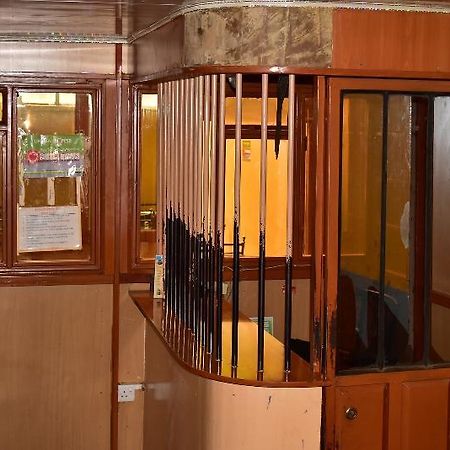 Tickles Hotel Nyeri Extérieur photo